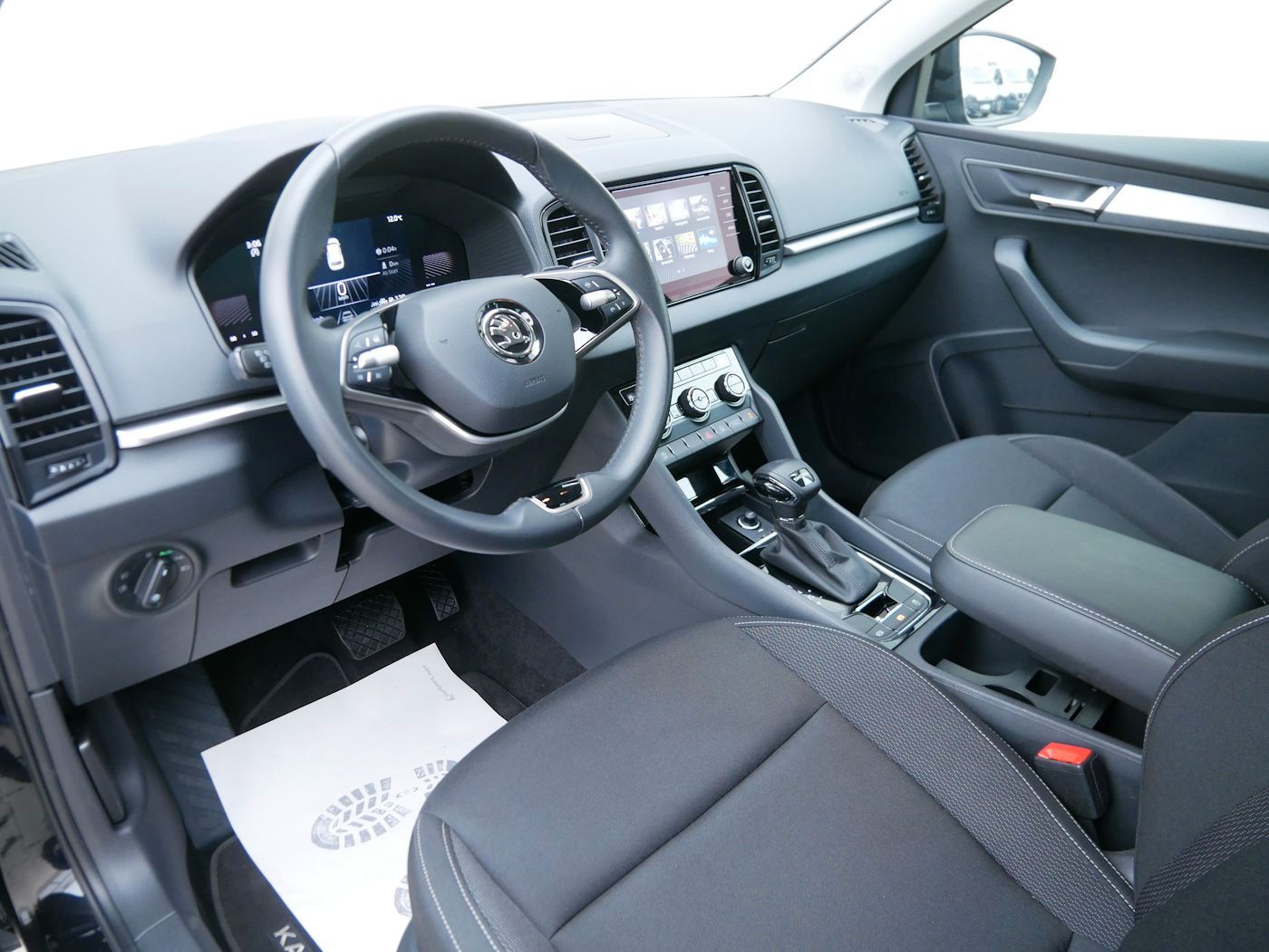 Fahrzeugabbildung SKODA Karoq 1.5 TSI Selection NEU40T DSG ACC SHZ+LHZ