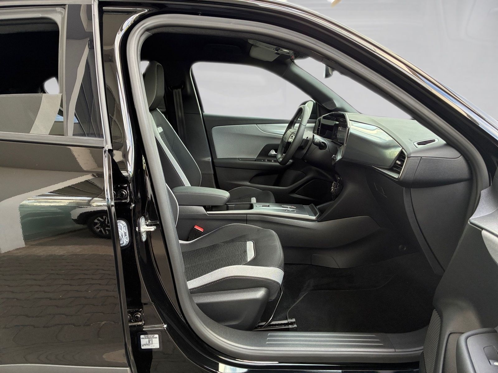 Fahrzeugabbildung Opel Mokka 1.2 Turbo Edition Kamera,LED,Navi,SHZ,PDC