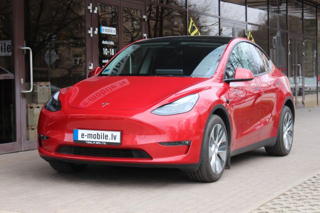 Tesla Model Y Long Range Dual M AWD, 1. Hand, WIE NEU