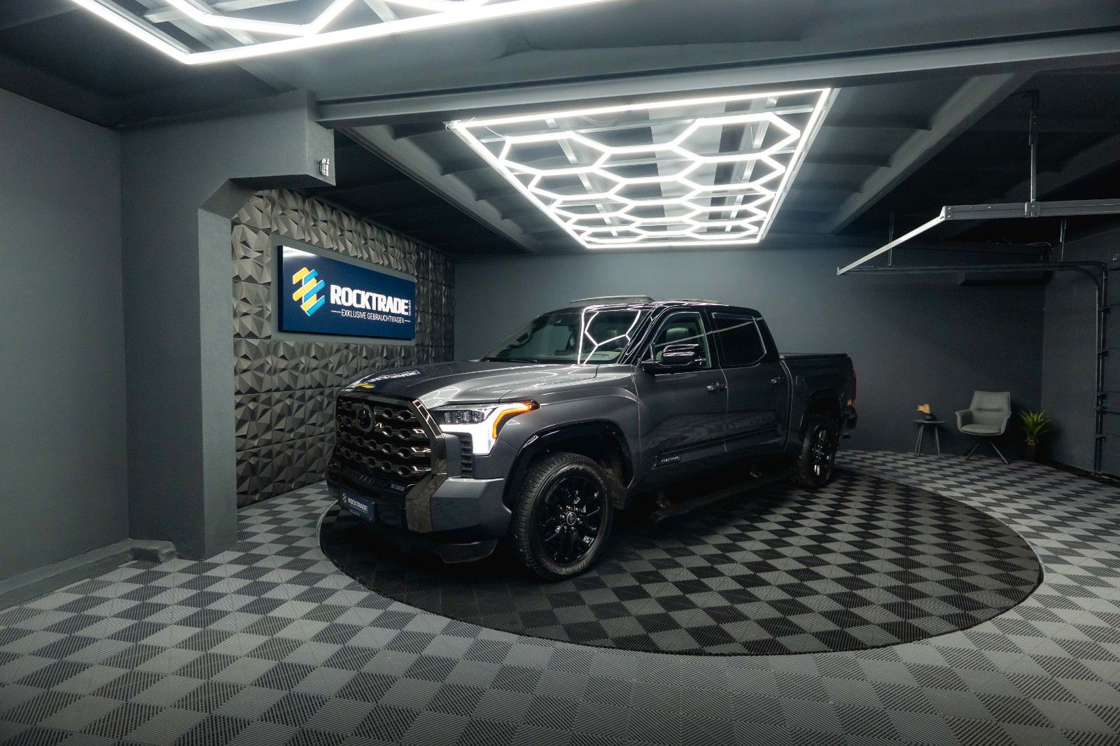 Fahrzeugabbildung Toyota Tundra PLATINUM 3.4L V6 4x4 *100%Options*19%VAT*