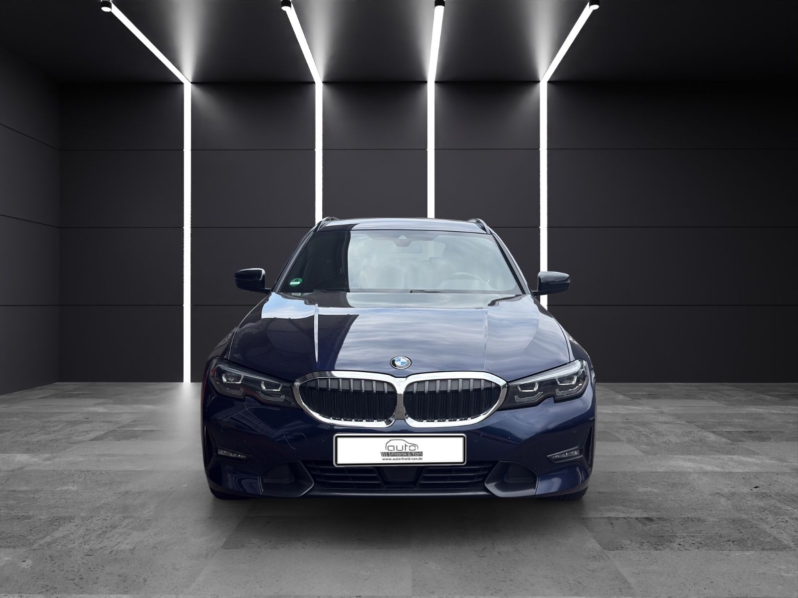 Fahrzeugabbildung BMW 320 d xDrive Touring *Ambiente*Sport Line* AHK*