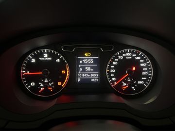 Bild 11 Audi Q3 2,0 TDI S-line competition