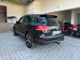 Volkswagen Touareg 3.0 TDI R-Line, Voll, 8-fach Alu, TÜV - Volkswagen Touareg V8tdi mit Diesel-Antrieb