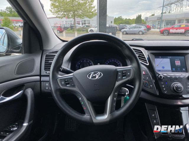 Hyundai i40cw 1.6 GDI blue Space Sicherheits-Navigation
