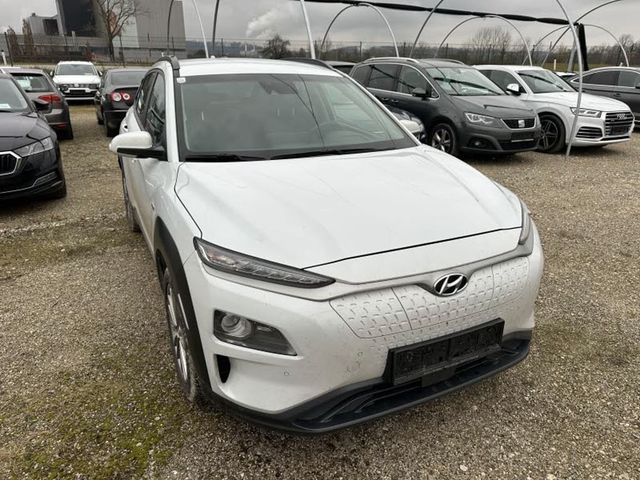 Hyundai Kona Elektro 64kWh Level 5 Netto € 12.479,-