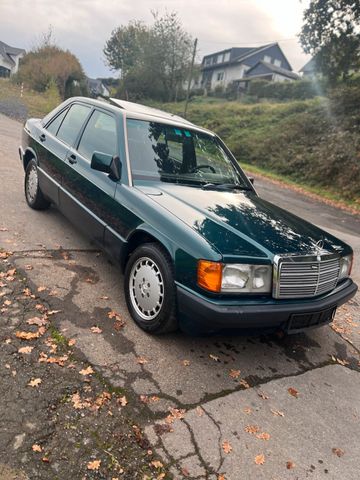 Mercedes-Benz Mercedes 190D 2.5 Avantgarde Verde Tausch ...