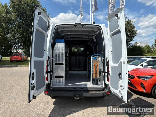 Fahrzeugabbildung Renault Master Kasten dCi 135 L2H2 3,5t Sortimo/Standh. - mit KI generiert/bearbeitet