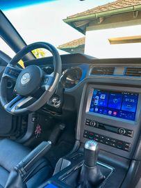 Ford Mustang - 4