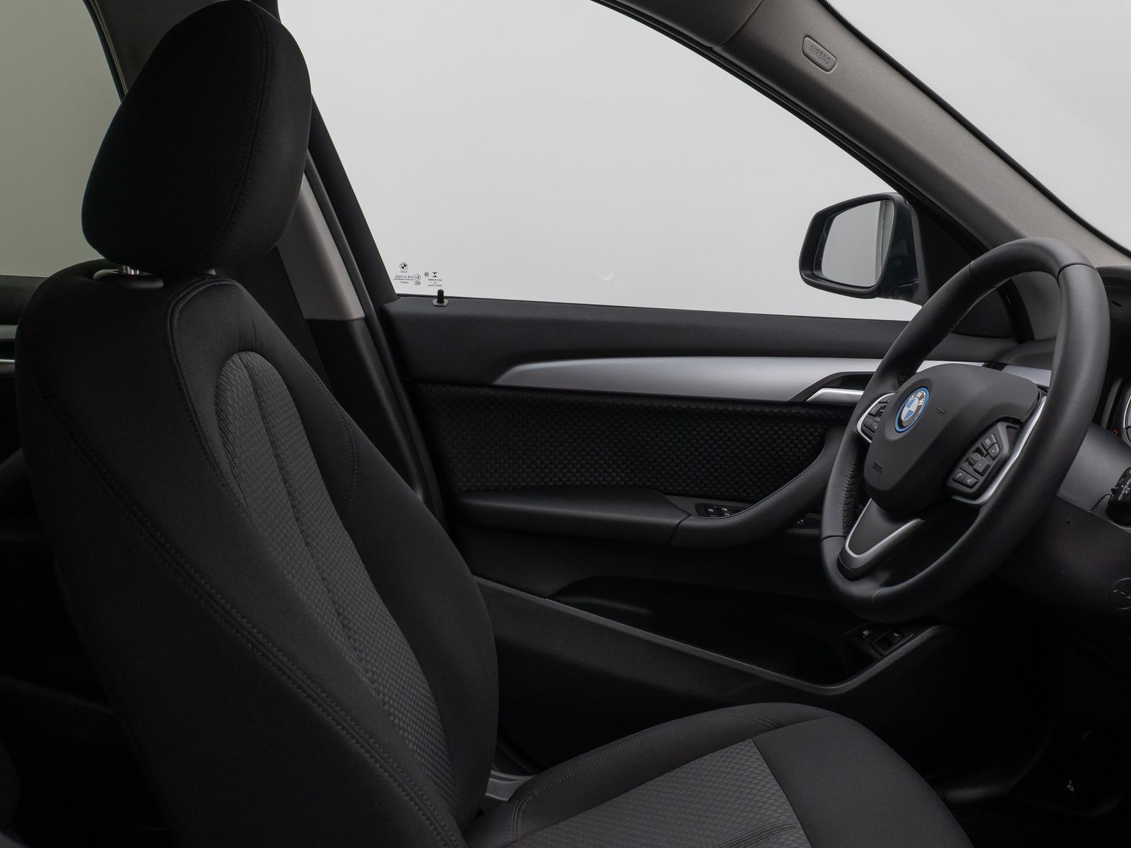 Fahrzeugabbildung BMW X1 xD25e ParkAss DAB Navi Lordos GwschwindigReg
