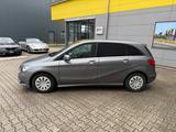 Mercedes-Benz B 180/AUTOMATIK/AHK/KAMERA/SHZ/KLIMA/TEMPOMAT - Mercedes-Benz B-Klasse: Limousine
