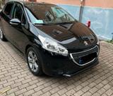Peugeot 208 gepflegt, wenig Kilometer, Bau... - Peugeot 208 in Frankfurt (Main)