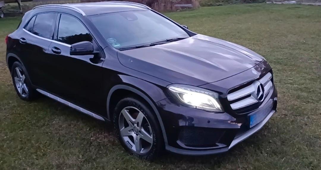 Mercedes-Benz GLA 220