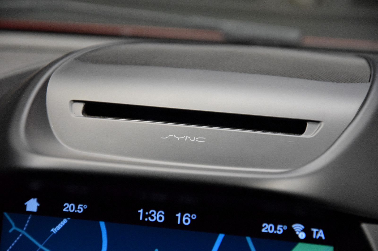 Fahrzeugabbildung Ford Kuga ST-Line Tempomat Kamera PDC Bi-Xenon el.Hkl