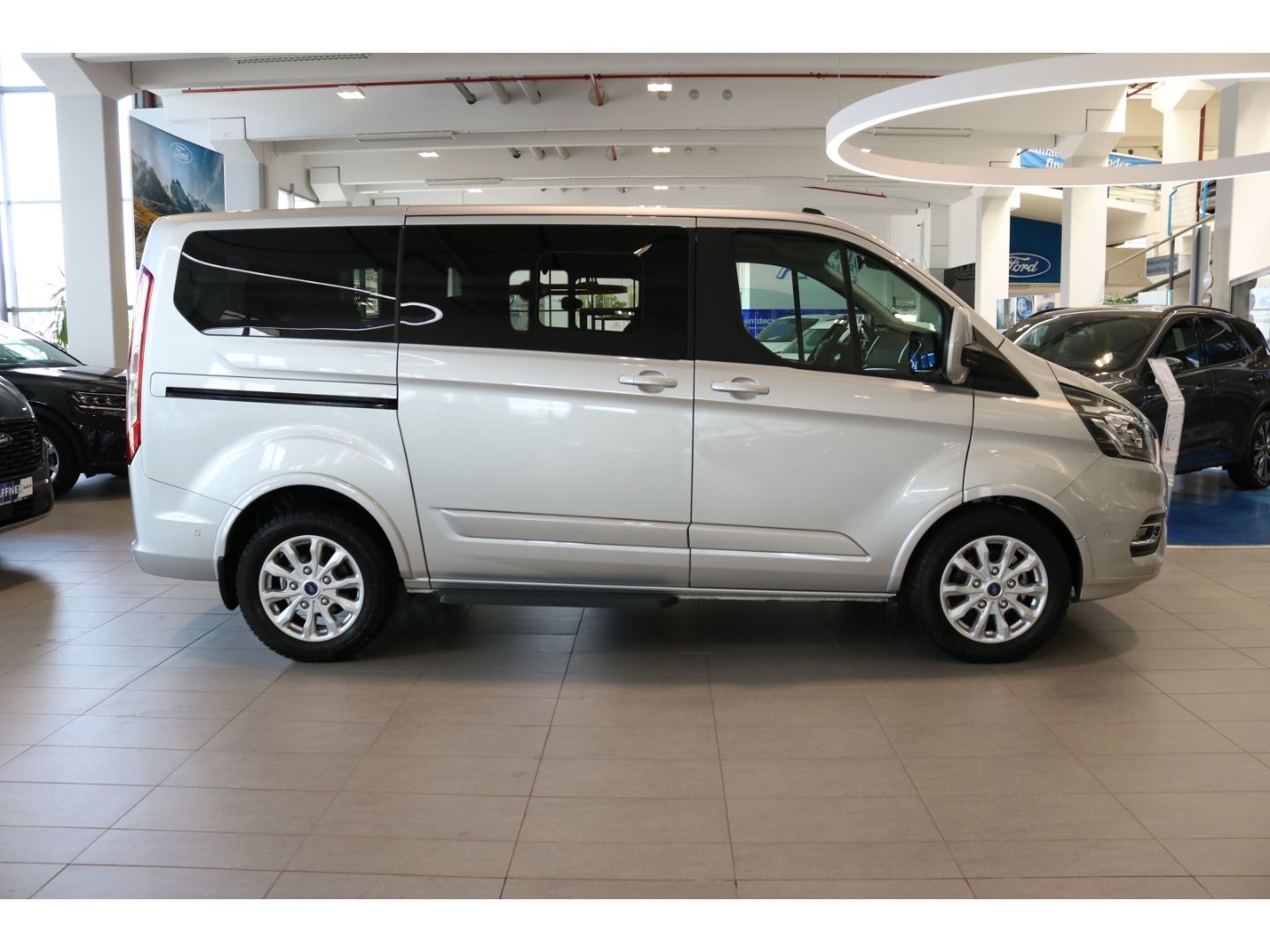 Fahrzeugabbildung Ford Tourneo Custom L1 Titanium 2.0 Kamera Spurh ASS