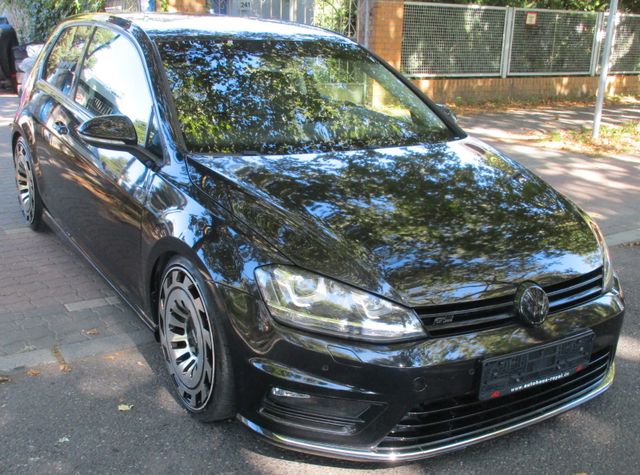 Volkswagen Golf VII Lim. Lounge BMT