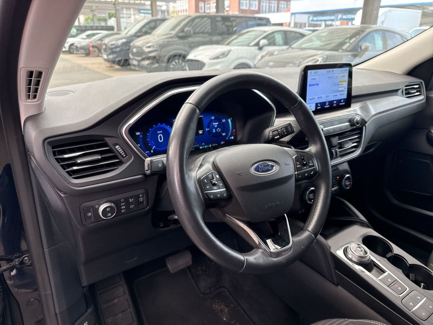 Fahrzeugabbildung Ford Kuga Plug-In Hybrid Titanium Hagelschaden AHK sc