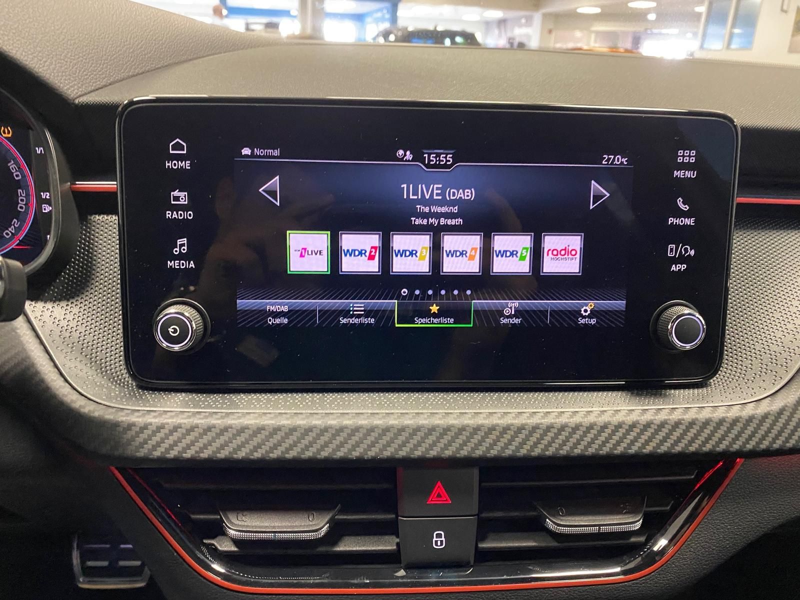 Fahrzeugabbildung SKODA Kamiq 1.5 TSI DSG Monte Carlo+MATRIX+PANO+5J GAR