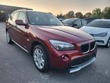 BMW X1 Baureihe X1 20 i Gepflegter Zustand - BMW X1: Rot