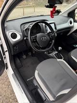 Toyota Aygo (X) 1,0-l-VVT-i Team Deutschland Team D... - Toyota: Aygo Vvt I