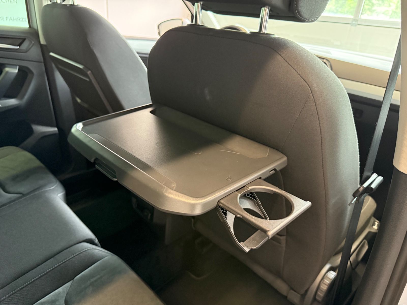 Fahrzeugabbildung Volkswagen Tiguan Comfortline Standheizung, Allwetterreifen
