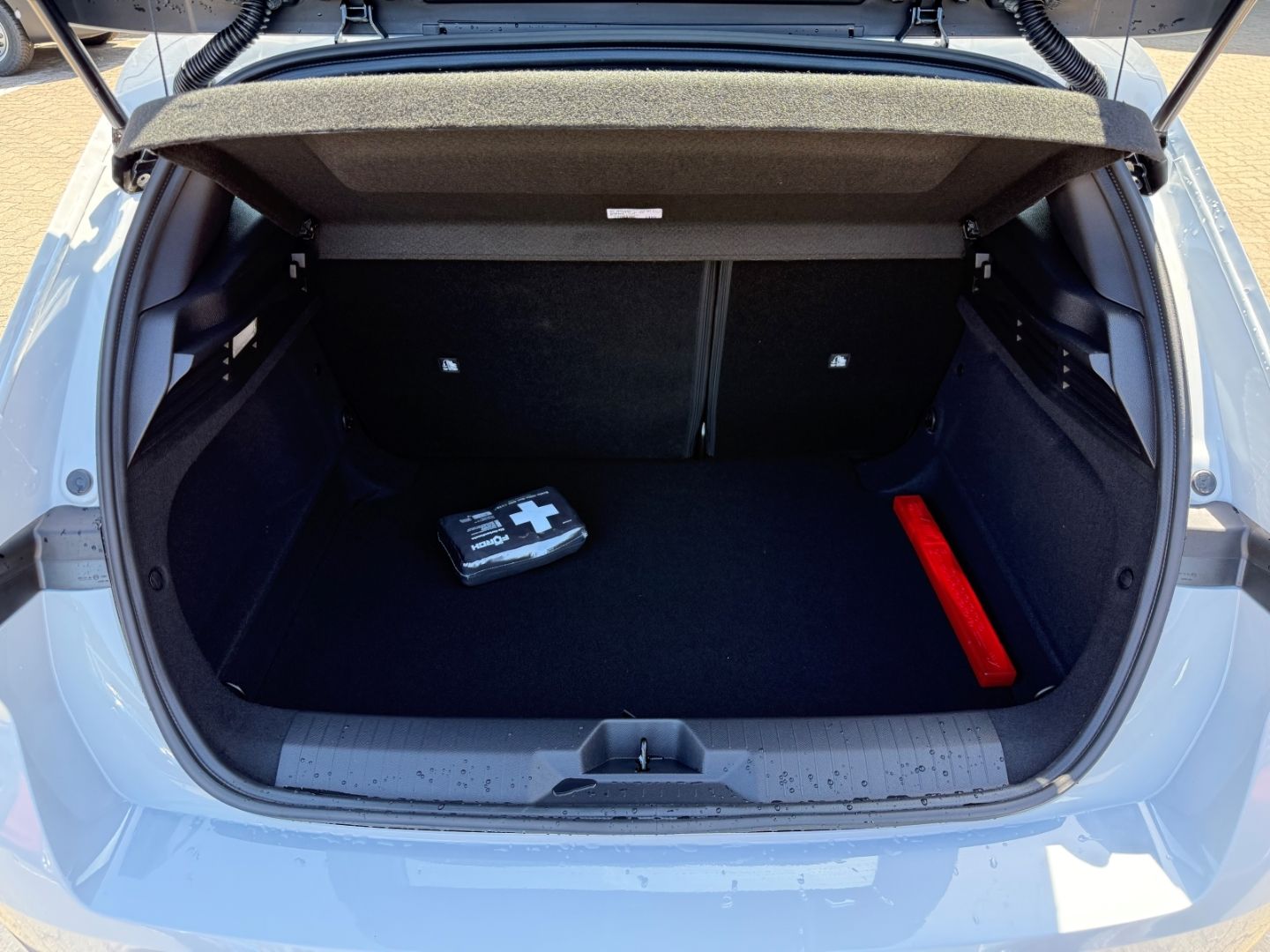 Fahrzeugabbildung Opel Astra L Edition SHZ+LHZ+Kamera+Allwetter