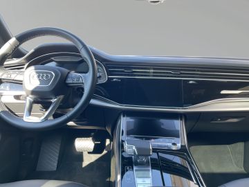 Audi Q8 - 5