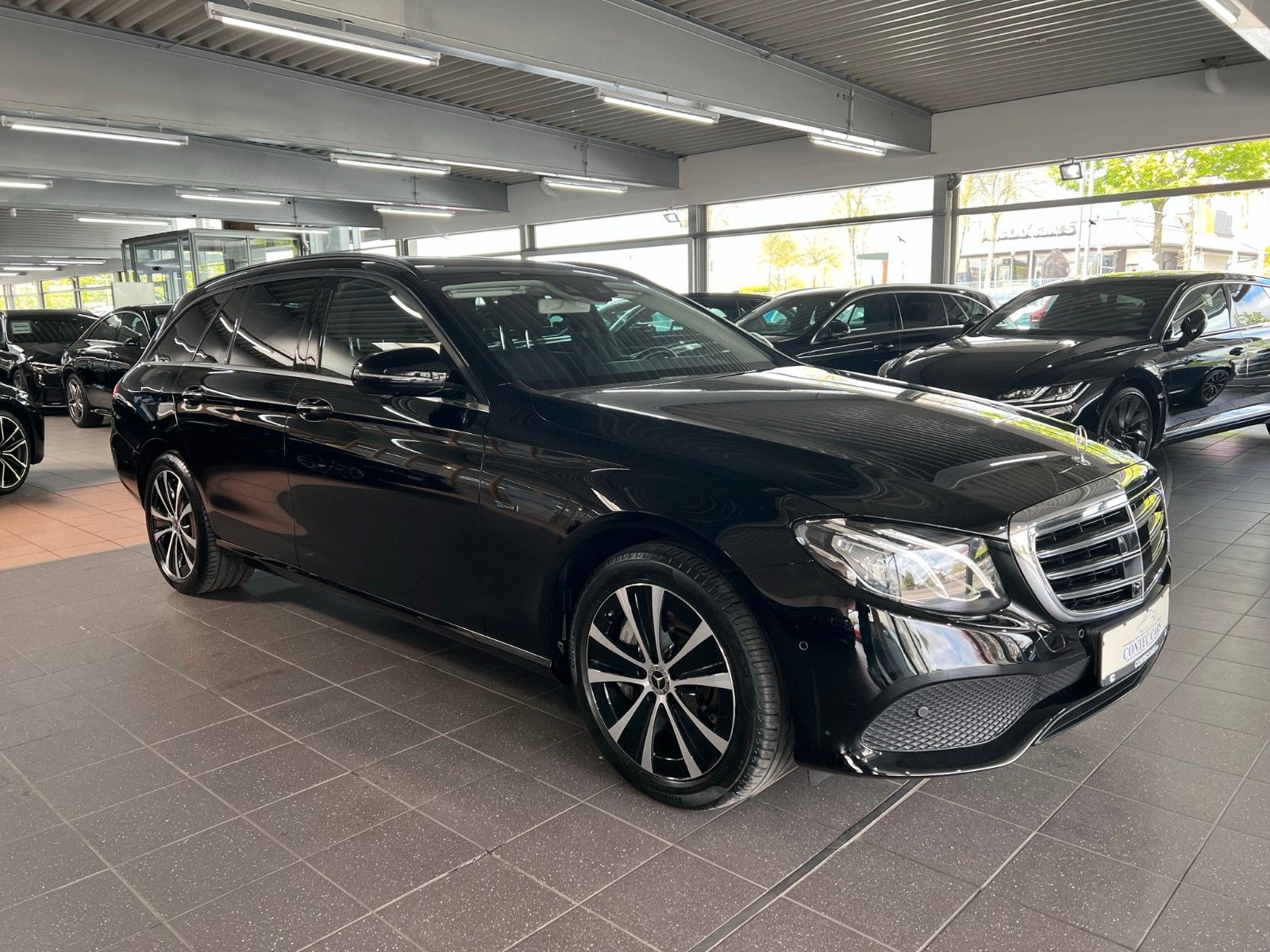 Mercedes-Benz E 300 de T COMAND I Fahrassistenz I WIDESCREEN imagem 3