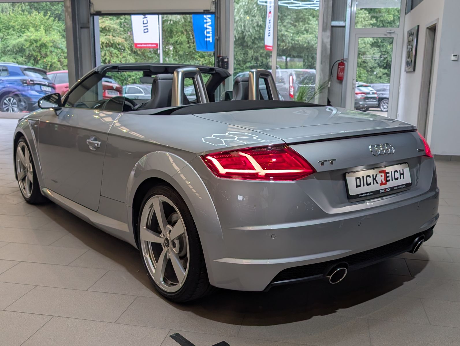 Fahrzeugabbildung Audi TT Roadster 45 TFSI Quattro S-Line Sport-Paket +