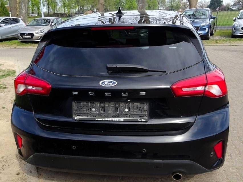 Fahrzeugabbildung Ford FOCUS Cool & Connect 1,0 EcoBoost S/S