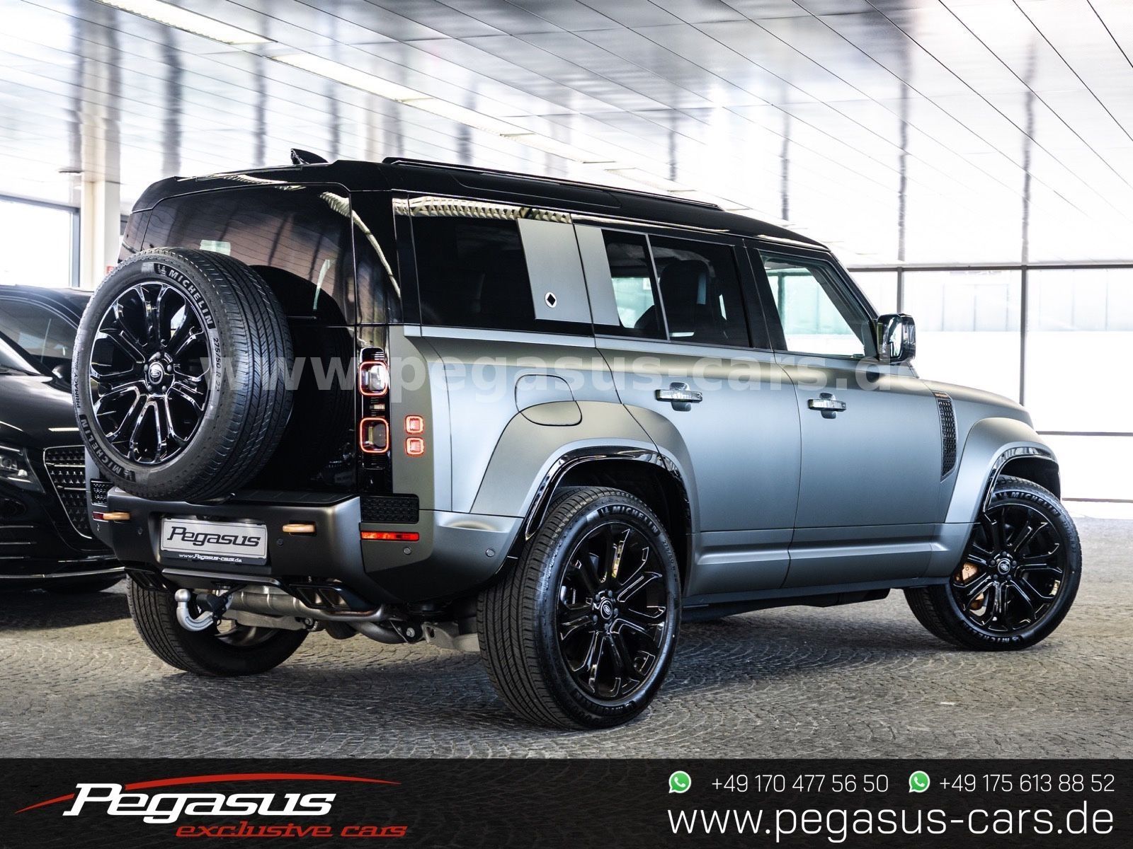 LAND ROVER Defender - 16