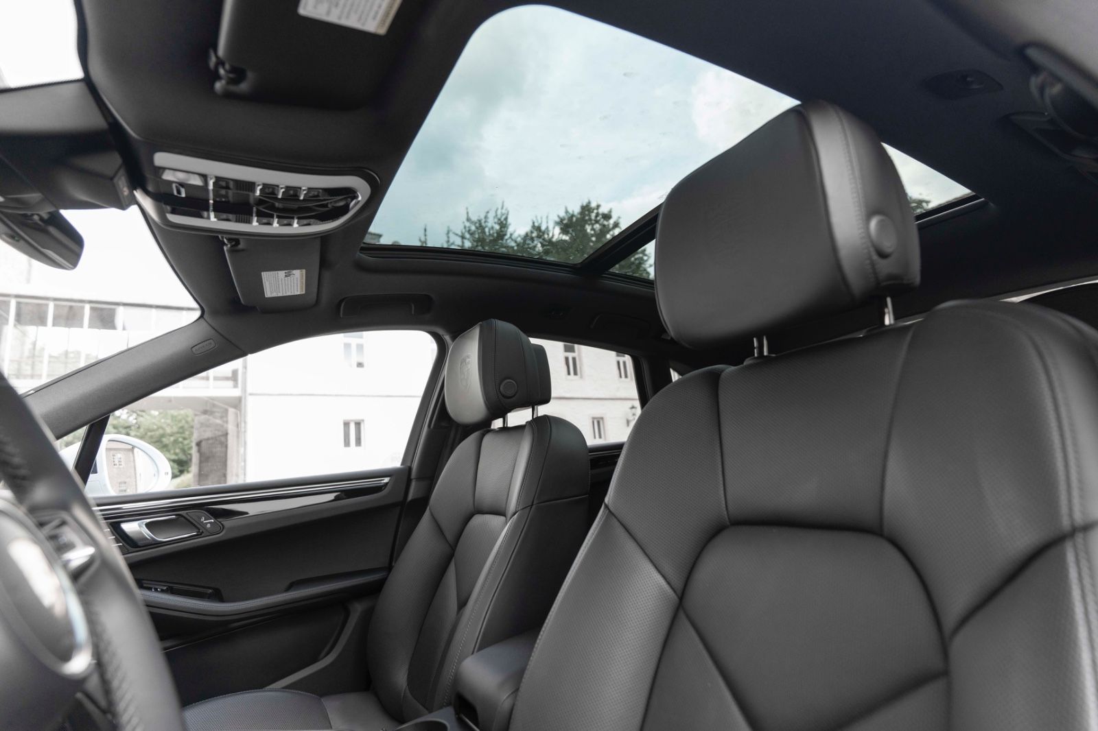 Fahrzeugabbildung Porsche Macan S BOSE PASM 360° PANO LED CARPLAY ACC