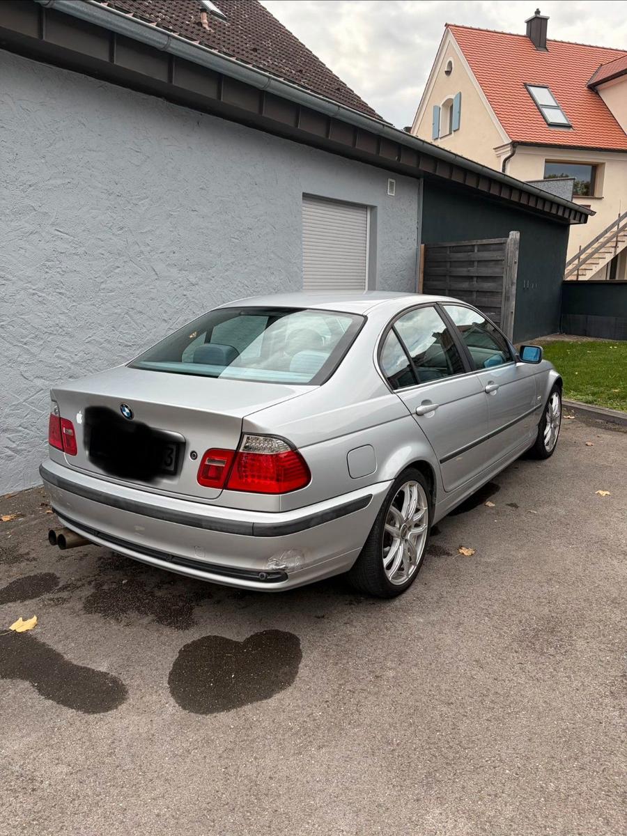 BMW 320