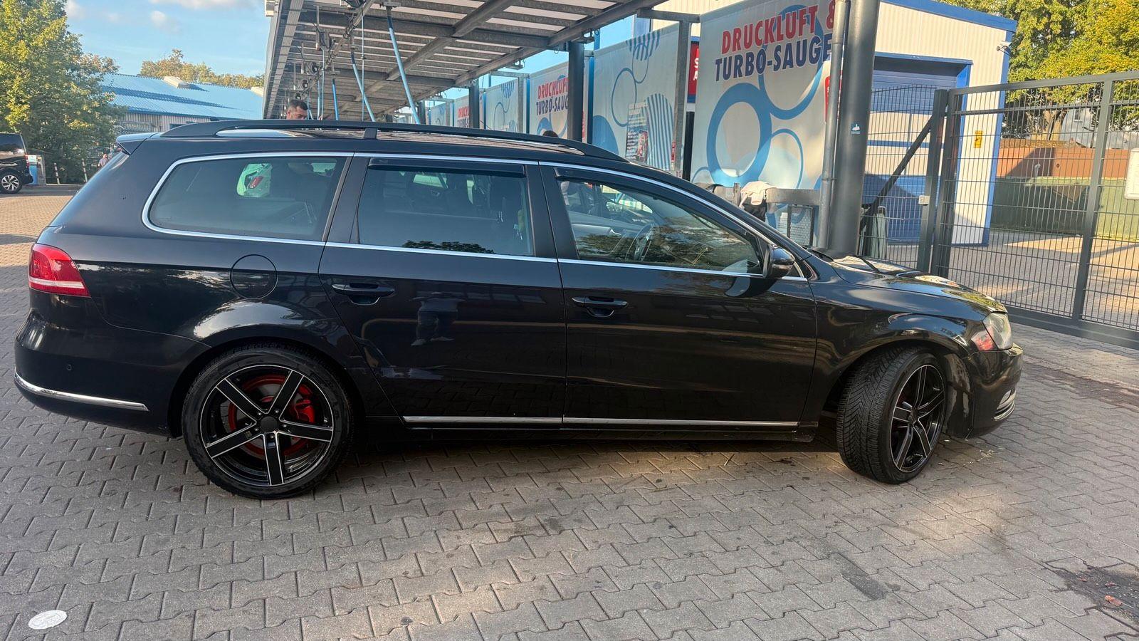 Volkswagen Passat 2011 — photo 7