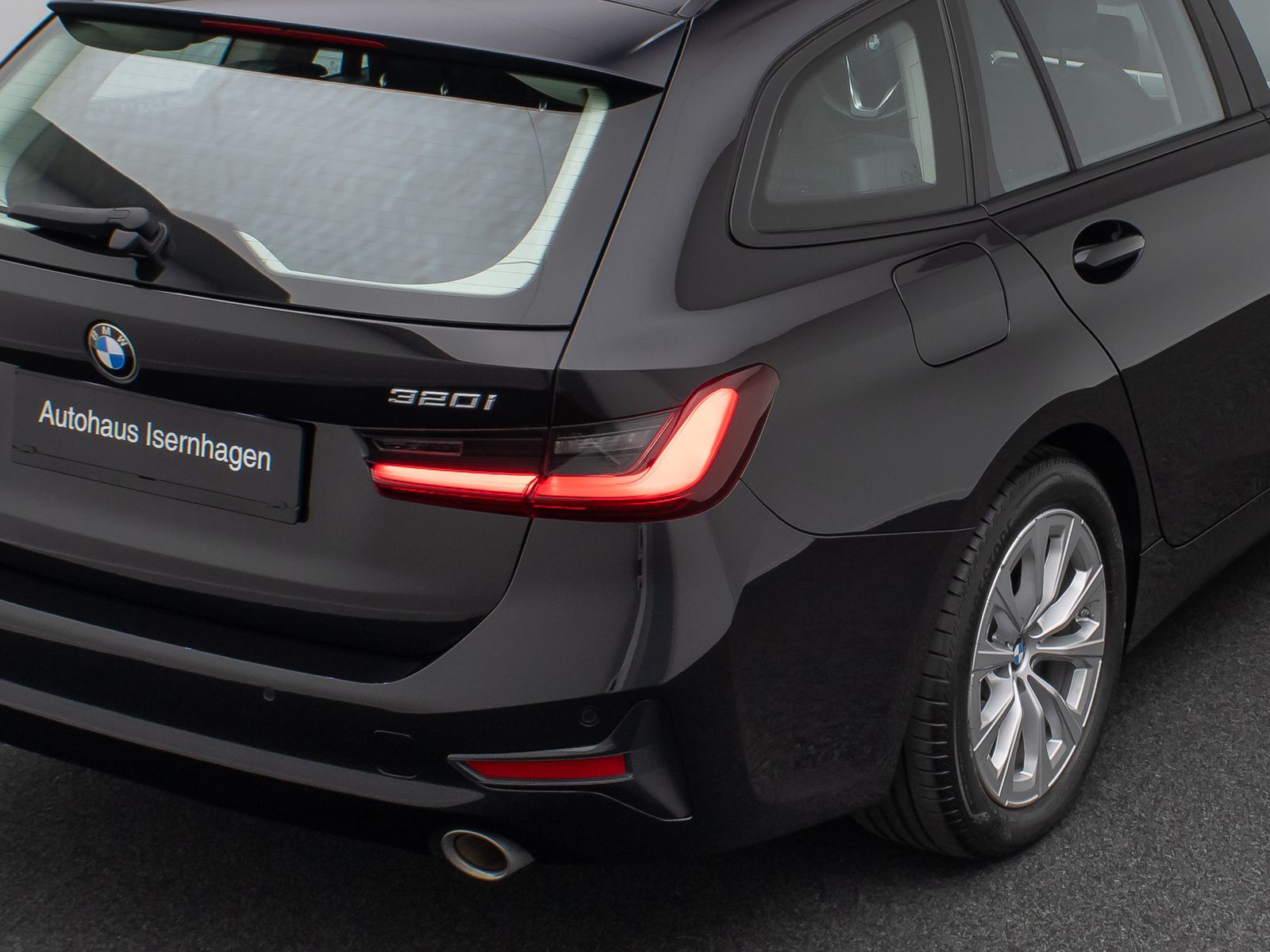 Fahrzeugabbildung BMW 320i DAB Laser Alarm Leder Komfort WLAN Sport