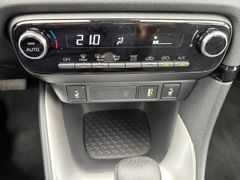 Fahrzeugabbildung Toyota Yaris Hyb Team D LED SHZ 15 Jahre Garantie