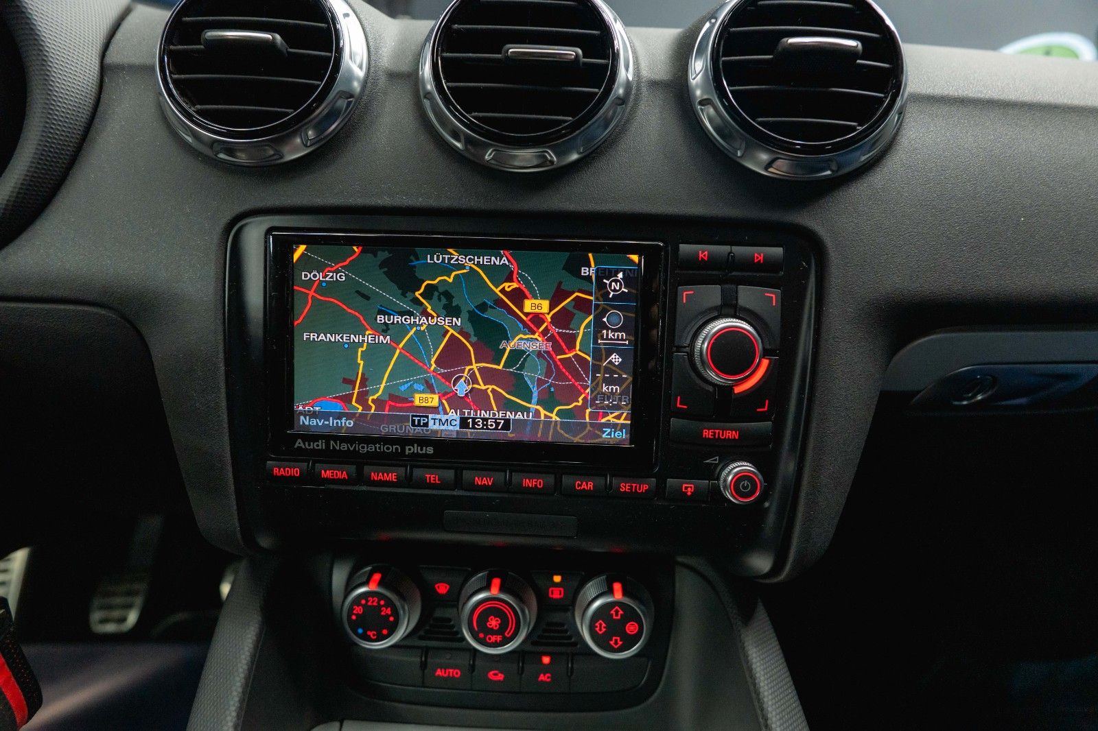 Fahrzeugabbildung Audi 2.5 TFSI TT RS Coupe quattro 6-Gang *Bi-Xenon*