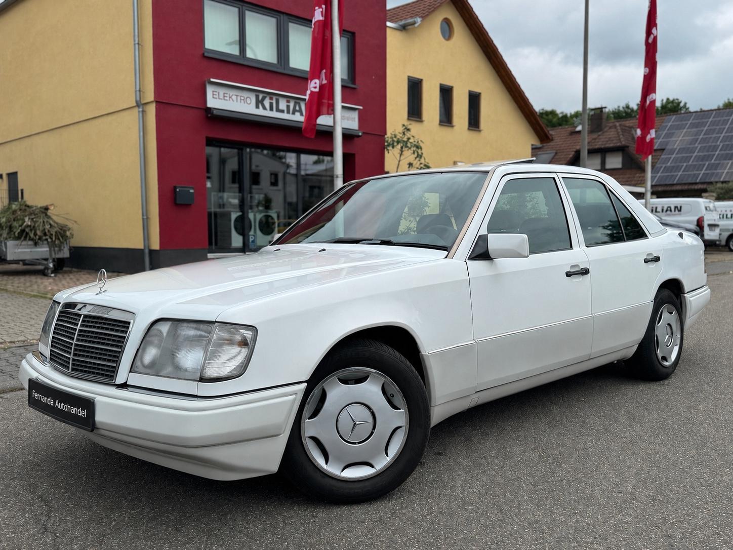 Mercedes-Benz E 220 Automatik | Schiebedach| 2 hand | TÜV NEU