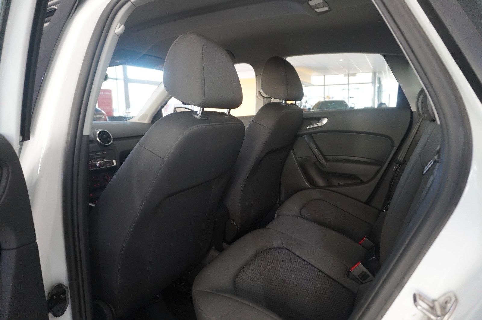 Fahrzeugabbildung Audi A1 Sportback 1.6 TDI NAVI/SHZ/TEMP./KLIMA/MULTI.