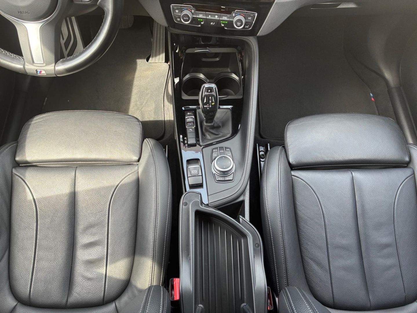 BMW X1 sDrive18d AUTOMATIK M SPORT HUD LED SHZ AHK N foto 17