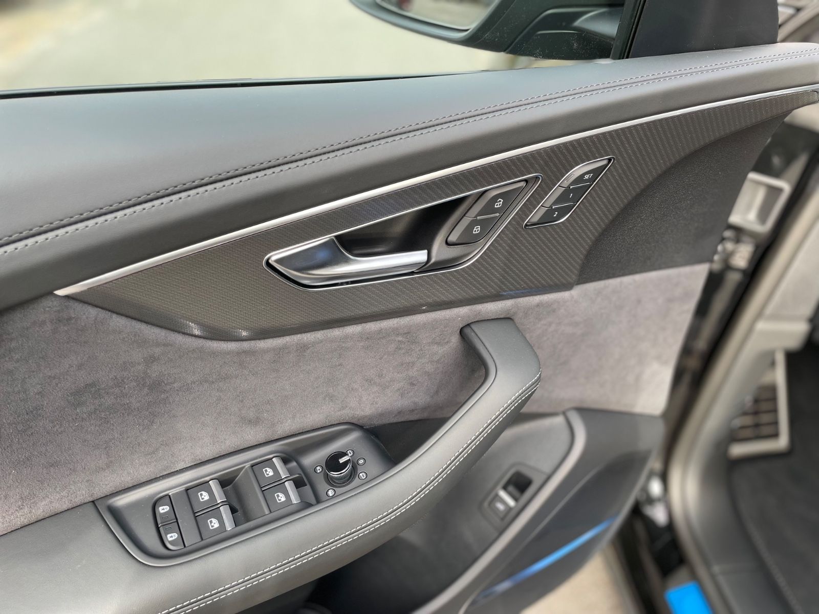 Fahrzeugabbildung Audi RSQ8 Performance Facelift |Keramik|305|Designpak