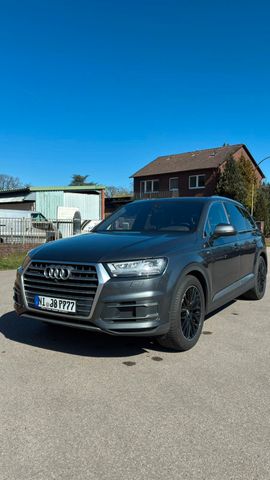 AUDI Q7 3.0 TDI quattro