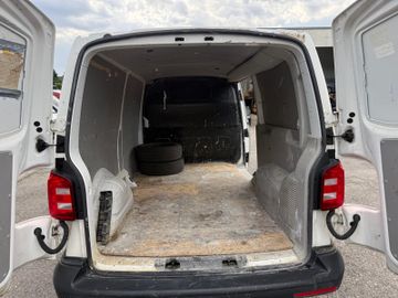 Volkswagen T6 Transporter - 11