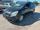 Toyota Corolla Verso 2.2 D-4D Team - schwarze Toyota Corolla Verso