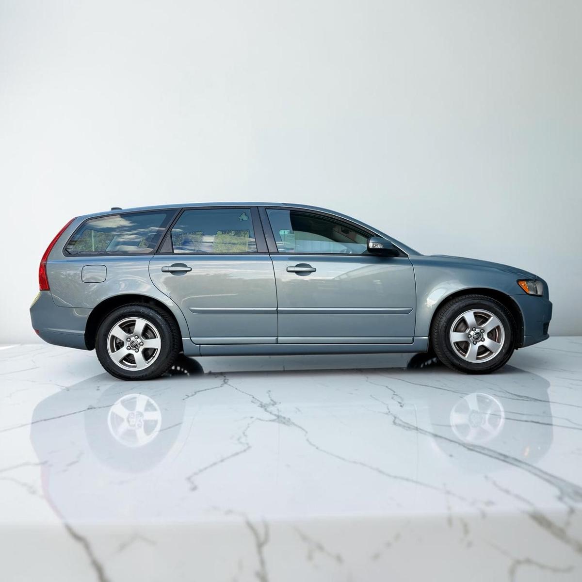Volvo V50 2008 — photo 7