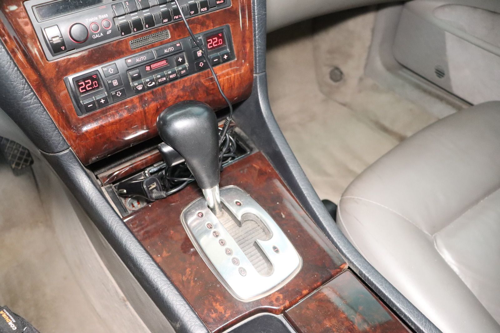 Fahrzeugabbildung Audi A8 2.8 *HU/AU 12.26 * Sizhzg. * Leder  * AHK