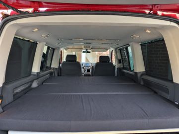 Volkswagen T5 Multivan - 2