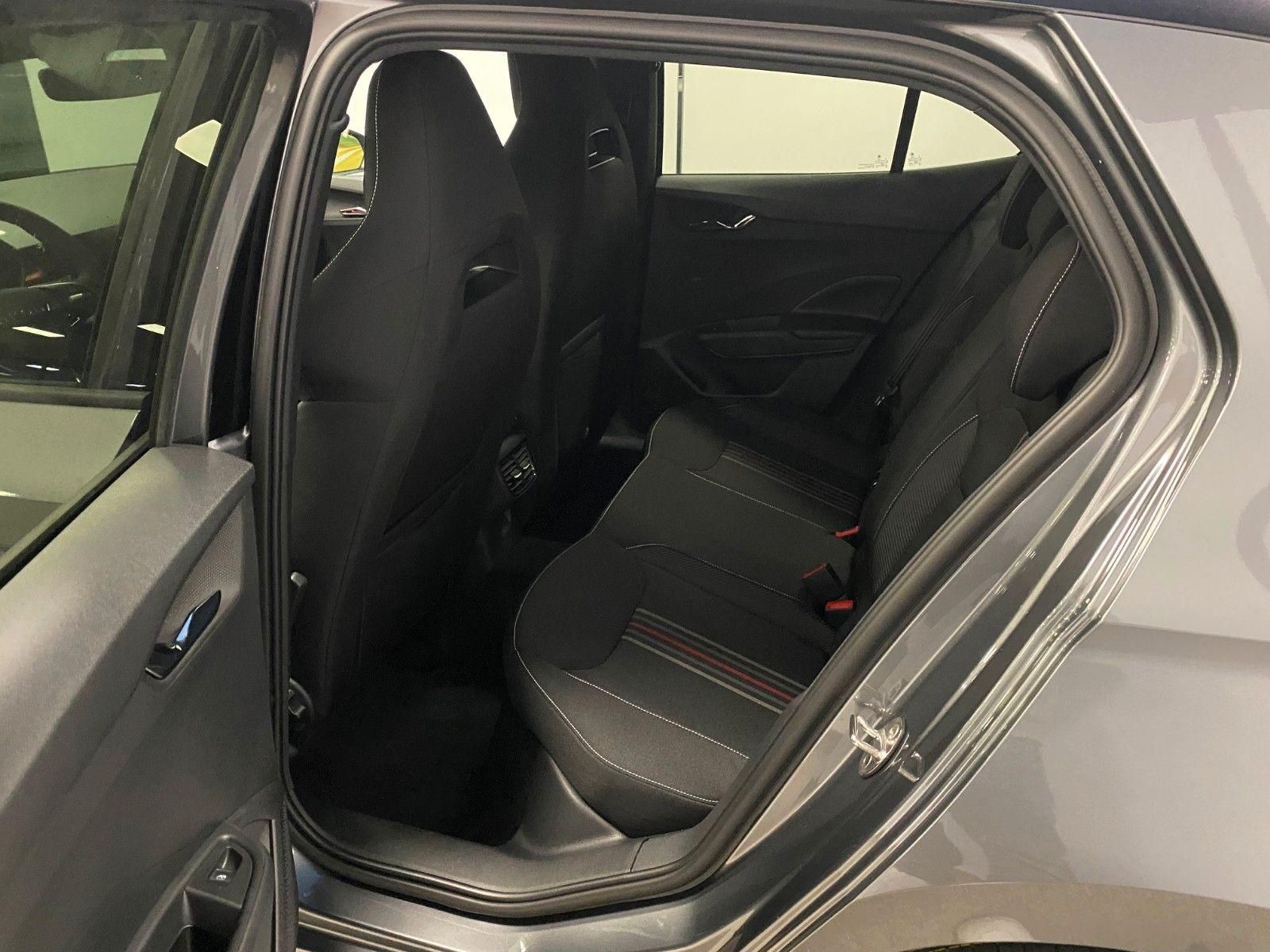 Fahrzeugabbildung SKODA Fabia 1.0 TSI DSG Monte Carlo+KAMERA+AppCon+PDC+