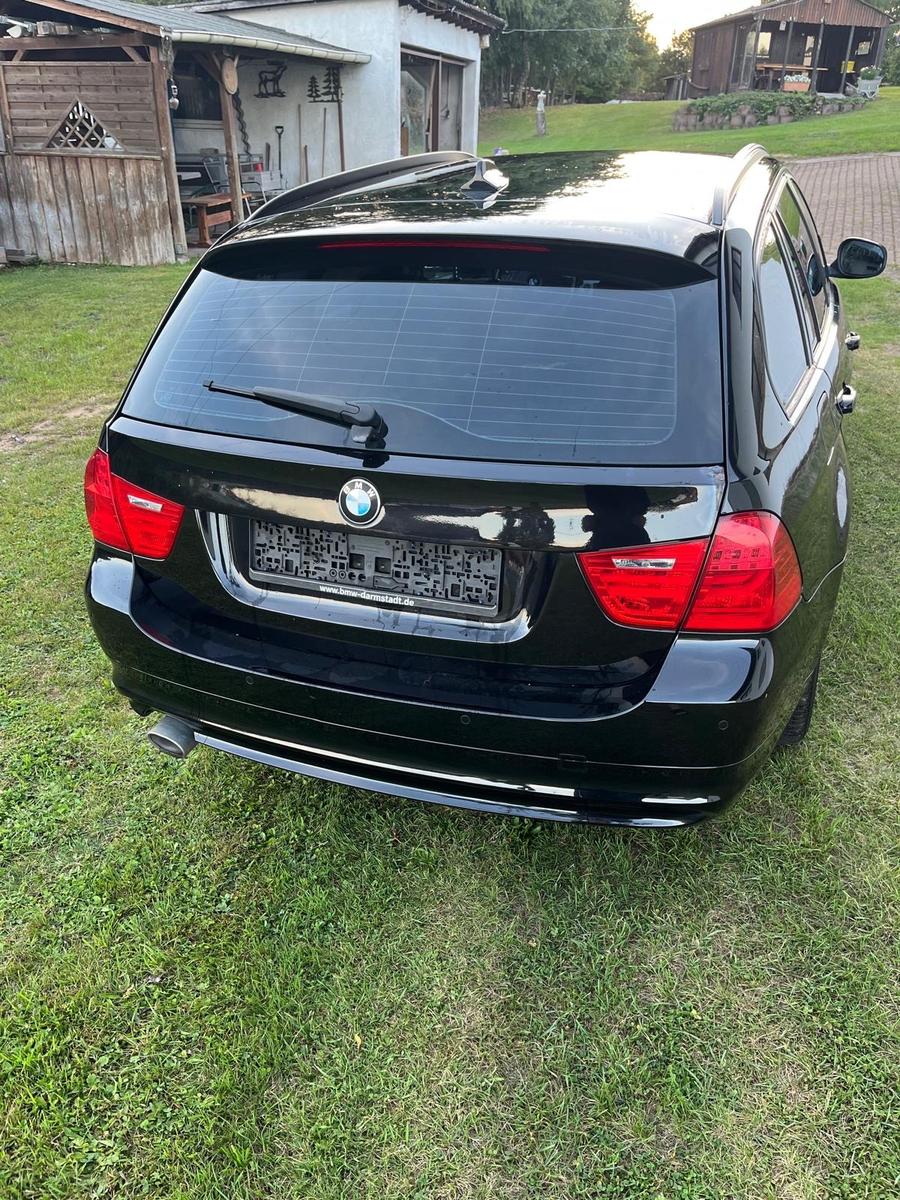 BMW 320 2011 — engine 1.995 cm³, 163 HP (120kW)