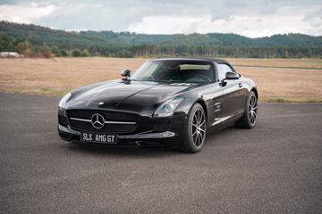 صورة 8 لـ 2014 Mercedes-BENZ SLS AMG