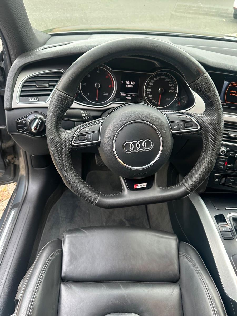 Audi A4 2012 — photo 14
